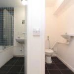 Toilette et salle de bain en colocation à Greenwich