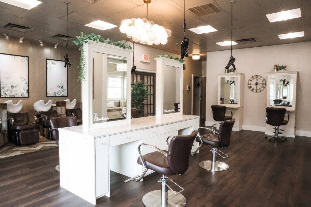 Salon 77