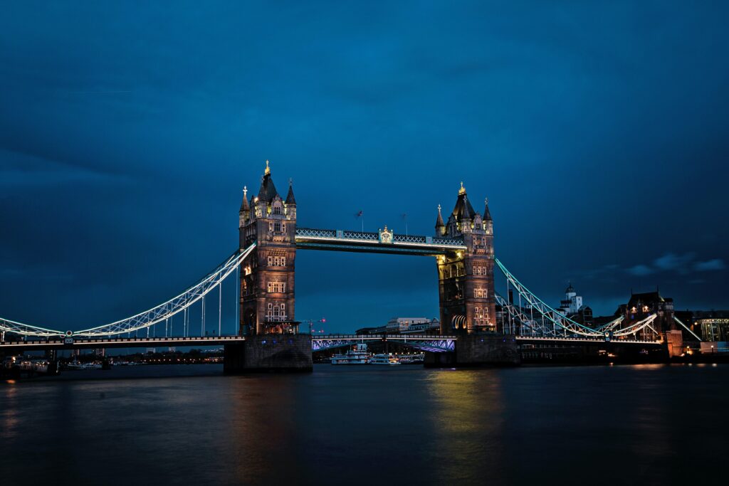 Déménagement Lyon-Londres: Tower Bridge